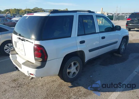 2005 Chevrolet Trailblazer Ls z USA, uszkodzony, nr VIN 1GNDT13S652205143